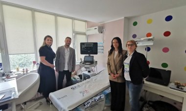 Asociația Dăruiește Aripi donează un ecograf de ultimă generație pentru Secția de oncologie pediatrică din Constanța