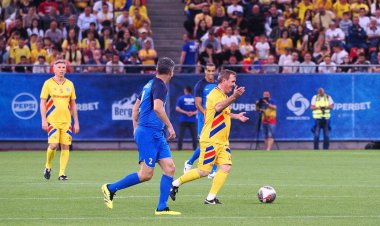 Spectacol şi emoţie, la meciul de retragere al Generaţiei de Aur