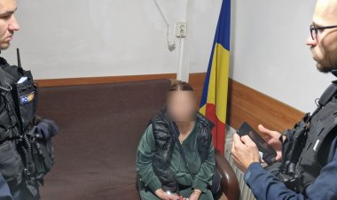 Femeie depistată cu un cuţit la intrarea în Curtea de Apel Constanţa.
