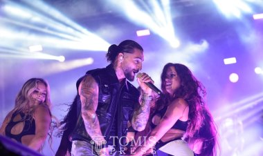 Zeci de mii de tineri au dansat alături de cântăreţul columbian Maluma la Neversea