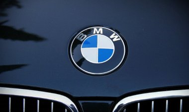 BMW recheamă în service 1,5 milioane de maşini