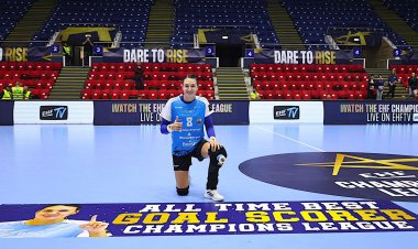 Cristina Neagu a devenit cea mai bună marcatoare din istoria EHF Champions League