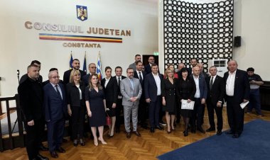 Noii consilieri locali ai Constanței au depus jurământul alături de edilul Vergil Chițac