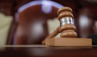 CCR amână pentru 2 decembrie dezbaterile pe solicitarea de anulare a primului tur de scrutin