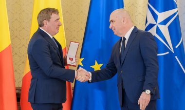 Bolojan: Hagi e un model de etică și dăruire