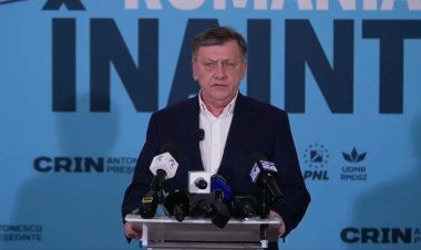 Crin Antonescu răspunde acuzațiilor: Am fost o victimă, nu colaborator al Securității