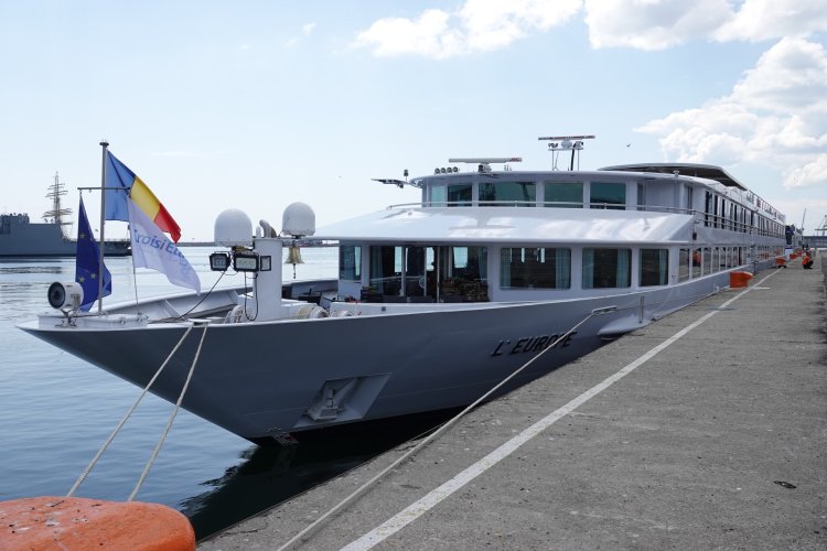 150 de turiști străini au sosit în Portul Constanța la bordul navei fluviale L’Europe