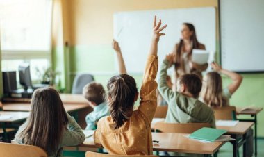 Aproximativ 98,6 la sută dintre profesorii titulari rămân la aceleași școli, în urma creșterii normei didactice