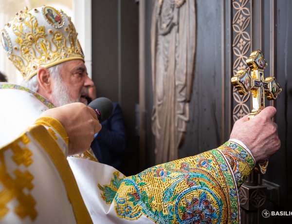 Patriarhul Daniel, despre sfințirea picturii Catedralei Naționale: Un moment luminos de întărire a credinței și a iubirii frățești