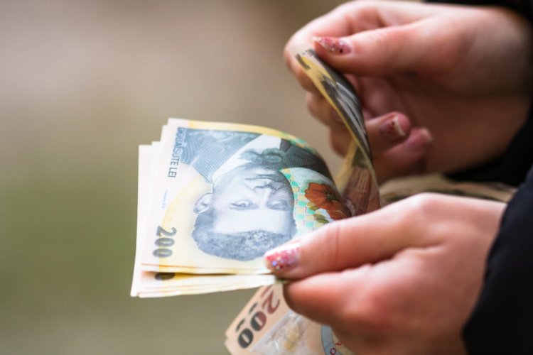 IMM România propune înghețarea salariului minim brut pe țară pentru anul 2026