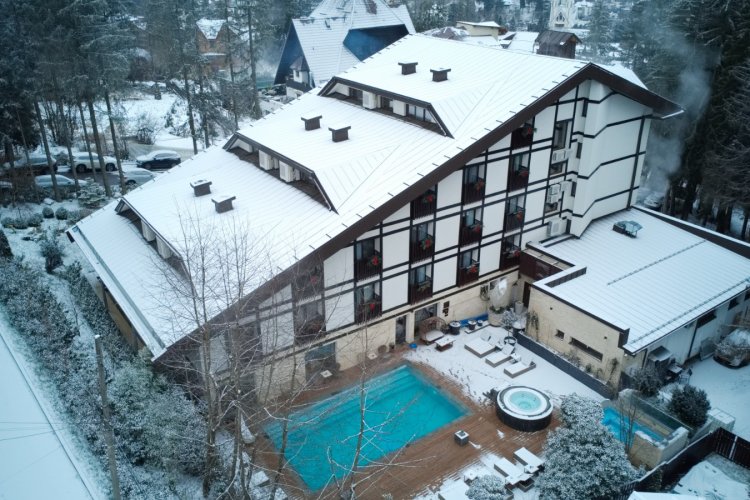 Scădere record pentru turismul românesc, cu aproape 9 la sută în primele nouă luni din 2025