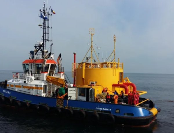 Au fost reluate căutările marinarilor dispăruți după scufundarea remorcherului Astania, în Portul Midia