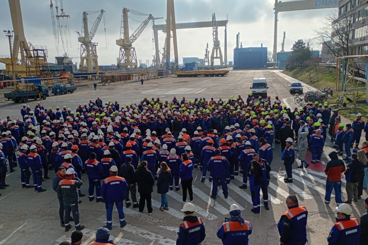Angajații Șantierului Naval Damen Mangalia continuă acțiunile de protest