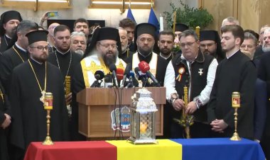 Sfânta Lumină de la Ierusalim a ajuns în România. Părinte Ioan Meiu: Lumina este fundamentul vieții și al cunoașterii