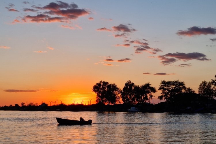 Cererea pentru vacanțele interne crește pe ultima sută de metri