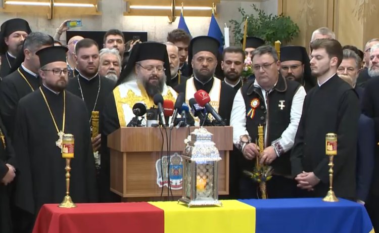 Sfânta Lumină de la Ierusalim a ajuns în România. Părinte Ioan Meiu: Lumina este fundamentul vieții și al cunoașterii