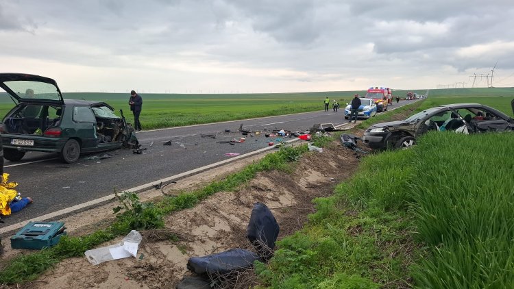 Accident rutier între Săcele şi Gura Dobrogei. Două persoane şi-au pierdut viaţa