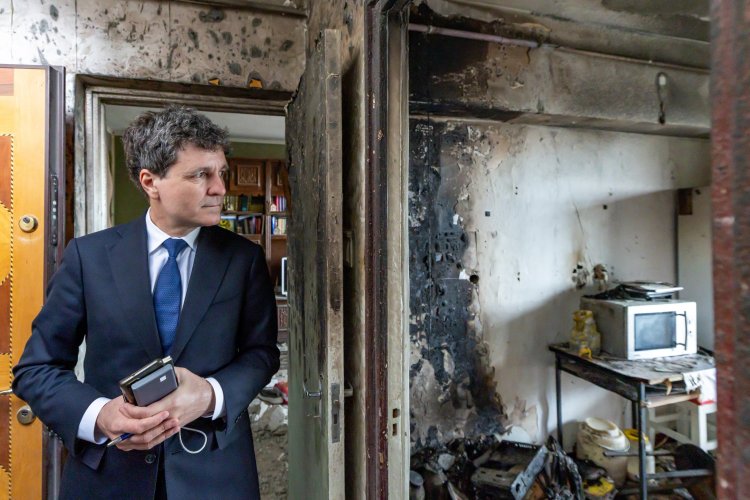 Nicușor Dan, vizită la blocul afectat: Sunt estimări că au fost peste 30 kg de explozibil clasic