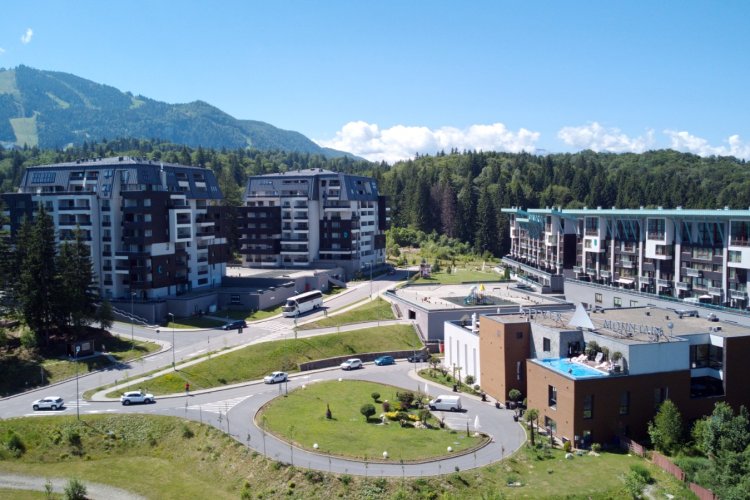 De la profit la supraviețuire: hotelierii de la munte resimt scăderea bugetelor de vacanță