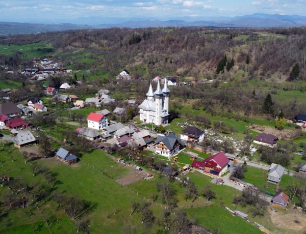 Pensiunile agroturistice, în scădere a sosirilor şi a înnoptărilor de 13,8 la sută  și respectiv 12,7 la sută  în primul semestru din 2026