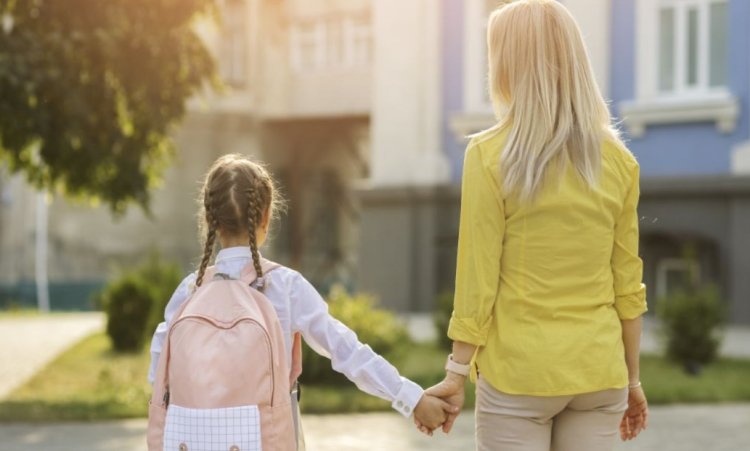 Angajații cu familii monoparentale ar putea primi cel puțin trei zile de concediu în plus