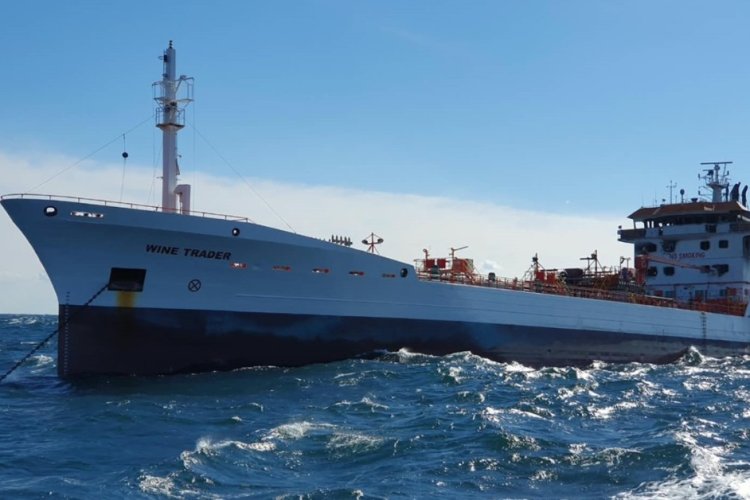 Doar unul din cei cinci marinari de pe nava Wide Trader a rămas internat